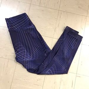 Fabletics High Waisted 7/8 Capri leggings